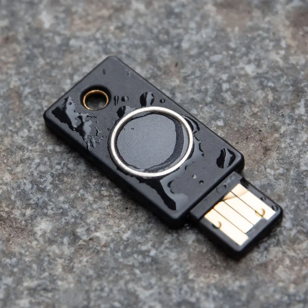 yubikeybioafido-ip68.webp