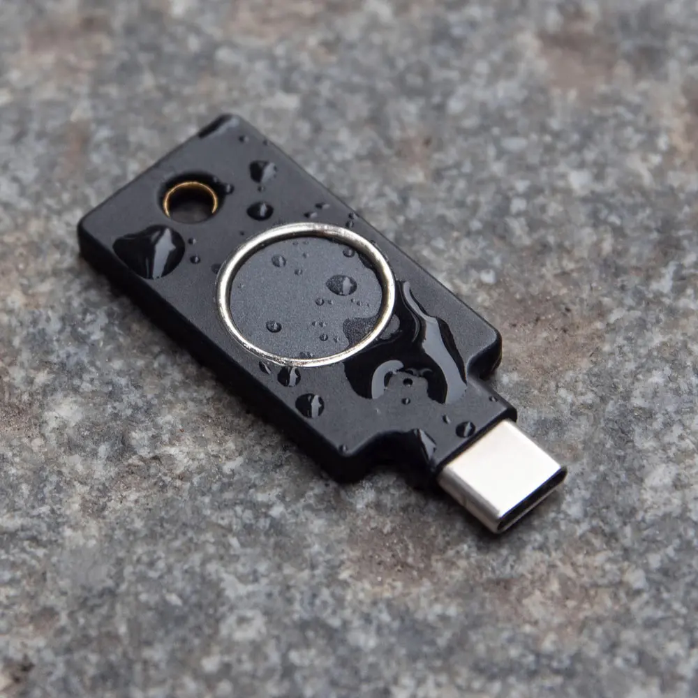 yubikeybiocfido-ip68.webp